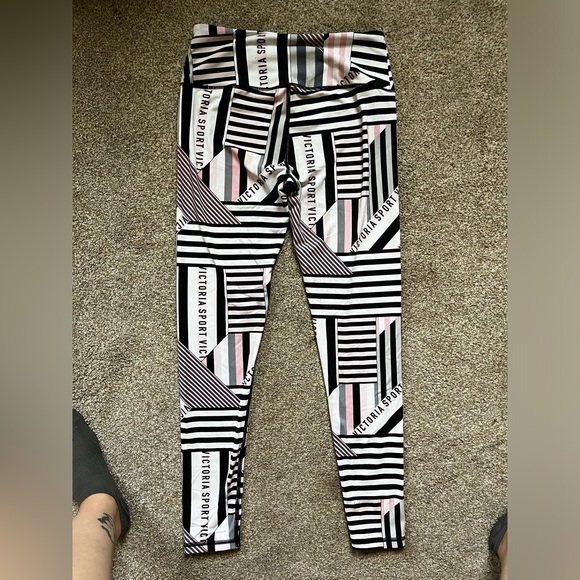 Victoria Secret Sport Leggings - Picture 2 of 3